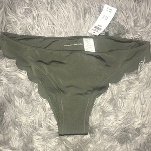 Cheeky ruffled bottoms